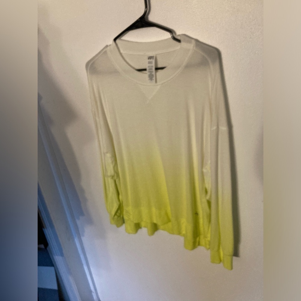 JoyLab long sleeve shirt in size medium